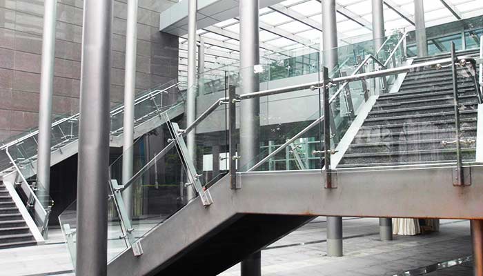 華中展銷會展中心樓梯扶手的應用 華中展銷會展中心樓梯扶手的應用